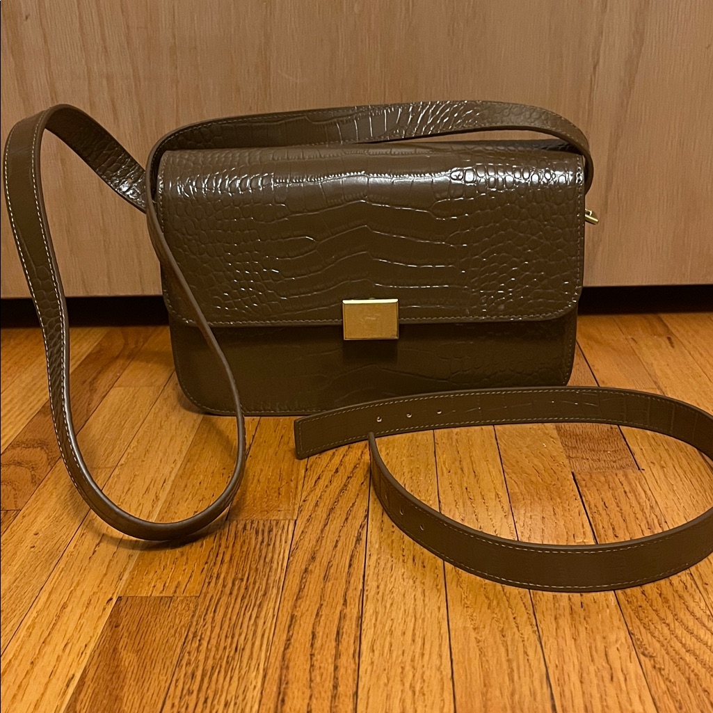 The Curated- The Classic Shoulder Bag